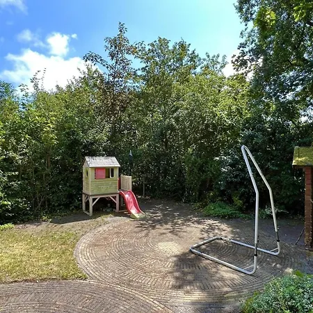 Small Family Close To Ferienhaus Sint Maartensvlotbrug